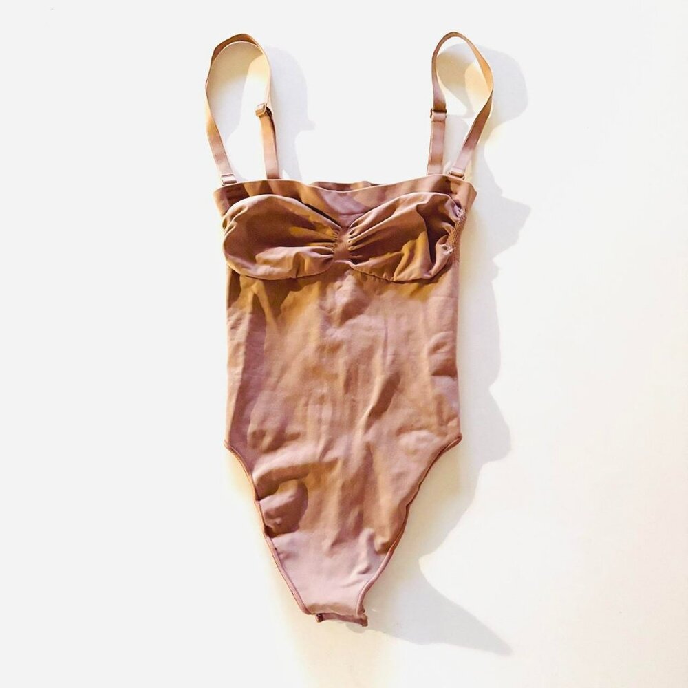 Nwot Skims Shapewear Thong Bodysuit 91 F 8